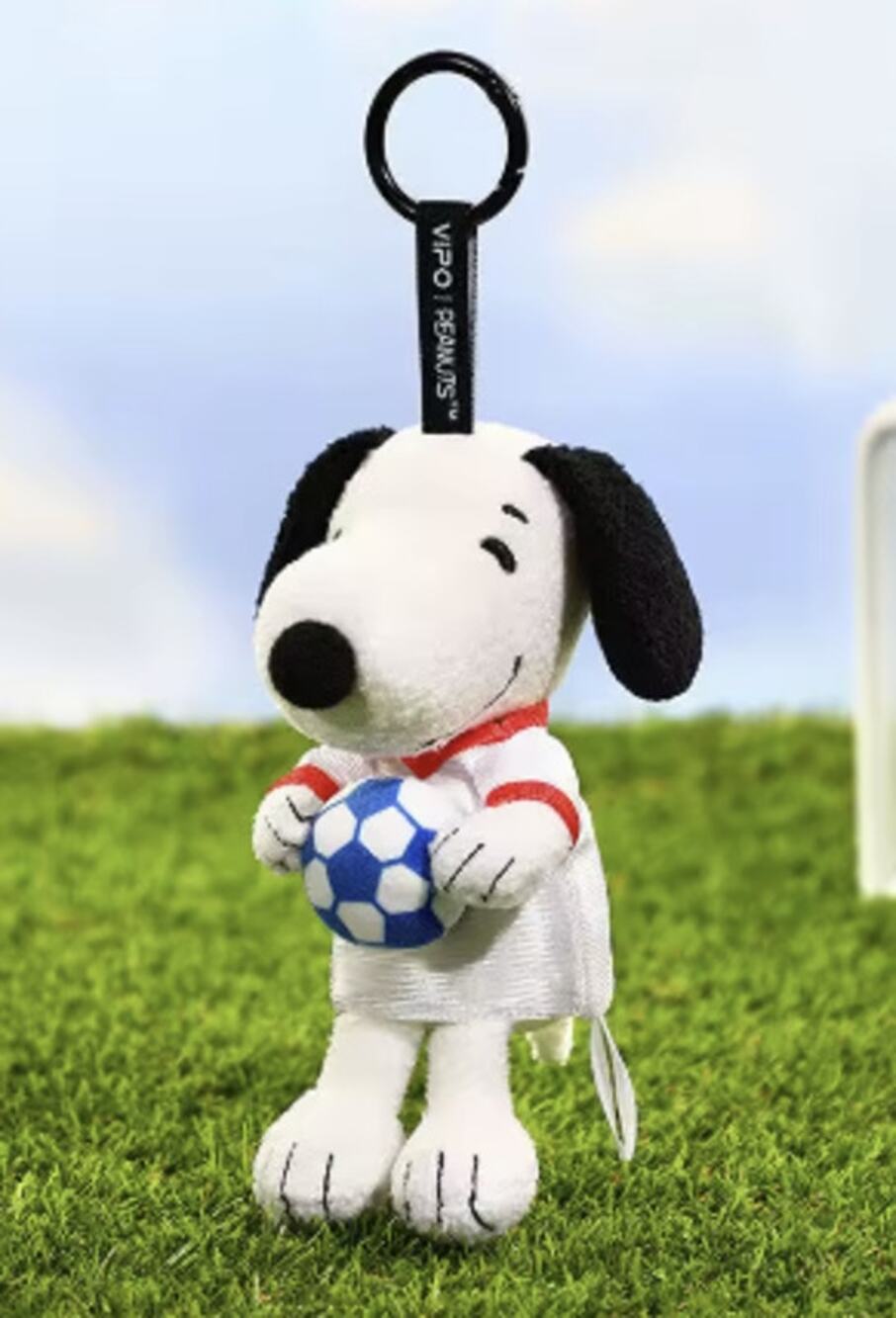 Peanuts x Vipo, Soccer Series Plush Passing Pup Snoopy Pendant/Charm, New